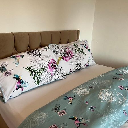 Park View Serviced Apartment - Next To Northolt Tube Station - Near Central London & Wembley Extérieur photo