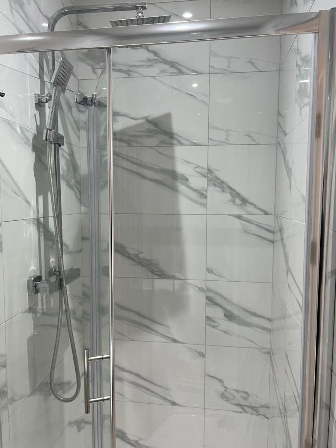 Park View Serviced Apartment - Next To Northolt Tube Station - Near Central London & Wembley Extérieur photo