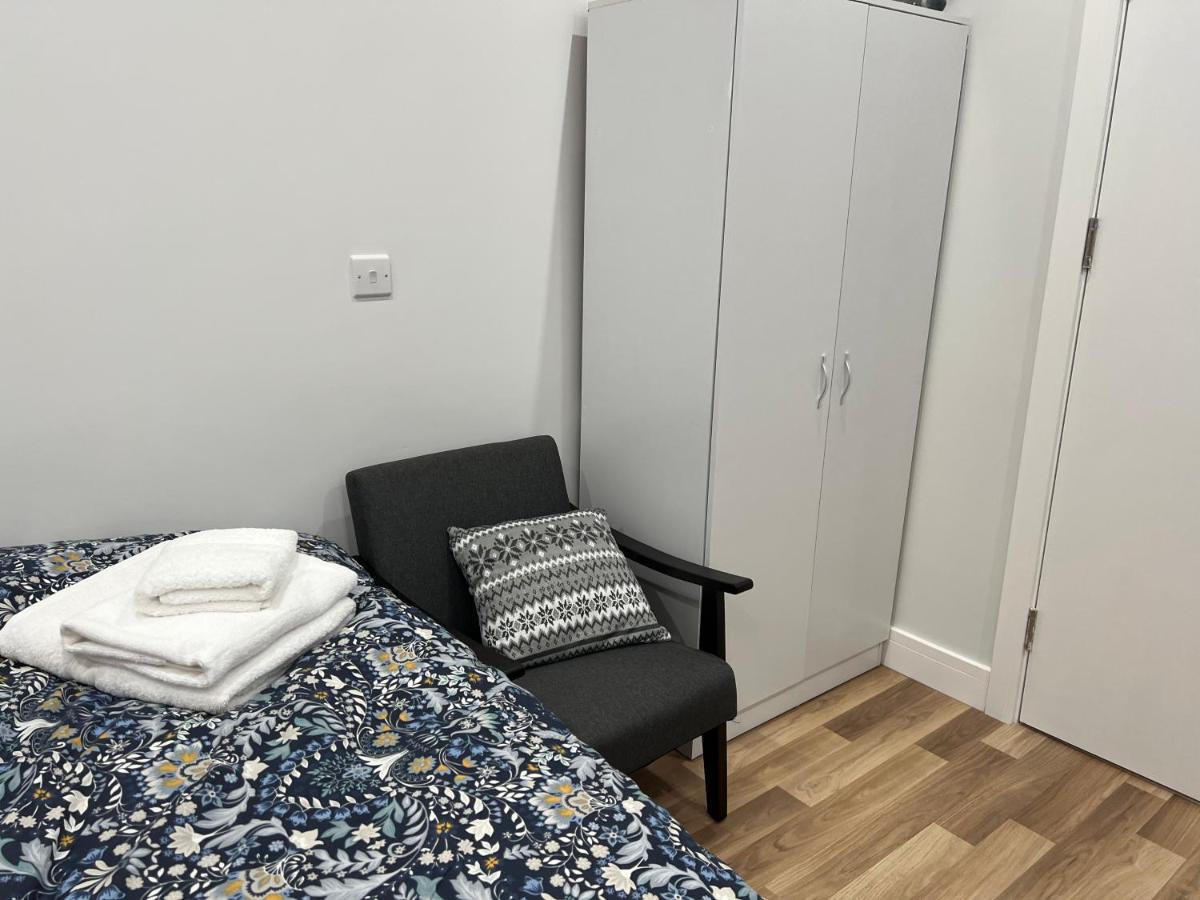 Park View Serviced Apartment - Next To Northolt Tube Station - Near Central London & Wembley Extérieur photo