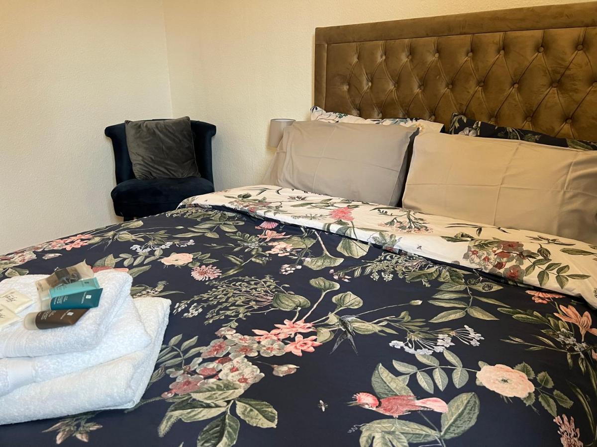 Park View Serviced Apartment - Next To Northolt Tube Station - Near Central London & Wembley Extérieur photo