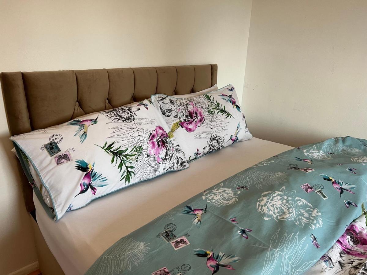 Park View Serviced Apartment - Next To Northolt Tube Station - Near Central London & Wembley Extérieur photo